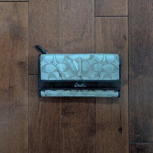 COACH SIGNATURE SOHO TRIFOLD WALLET